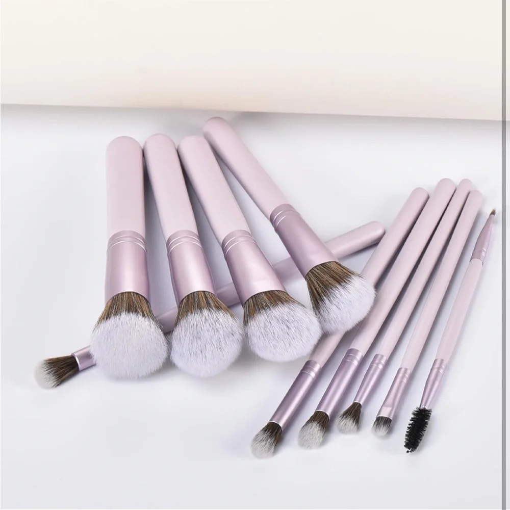 Makeup Brush Set with blending Sponges